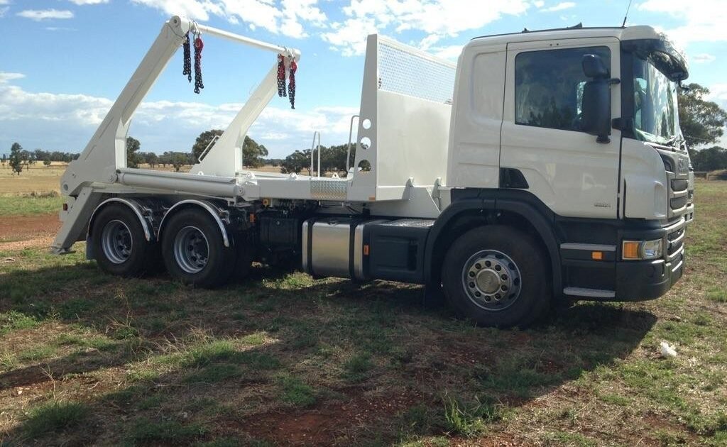 Buy Skip Loader Trucks